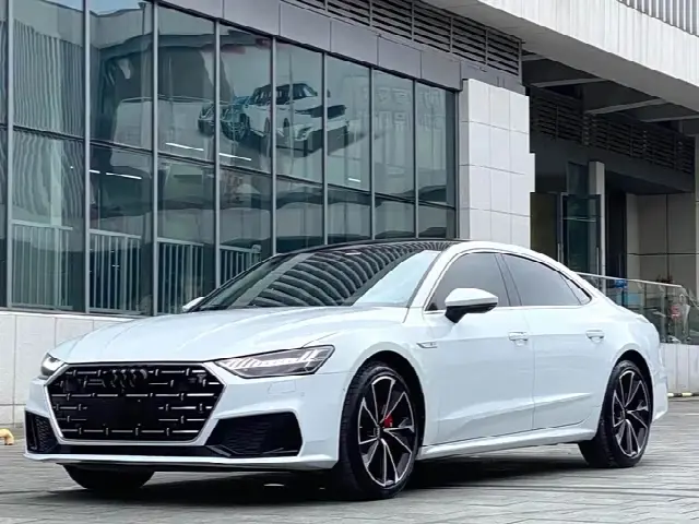 Audi A7L 2024, 20 000 км