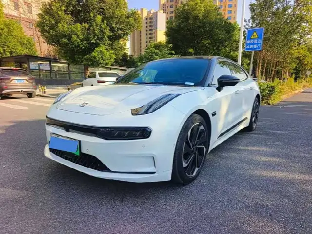 Zeekr 001 2023, 68 000 км