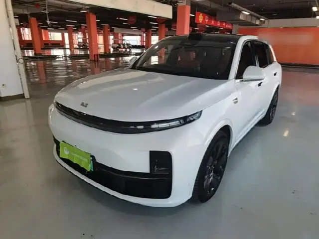 LiXiang L7 2023, 29 800 км