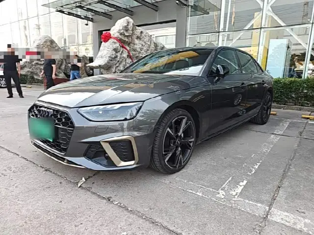 Audi A4L 2024, 34 300 км