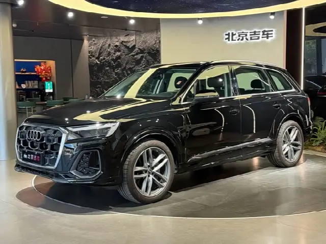 Audi Q7 2024, новый