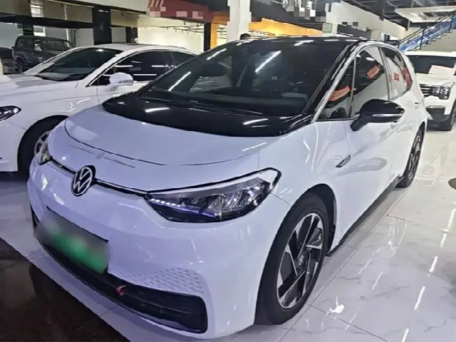 Volkswagen ID.3 2023, 49 800 км