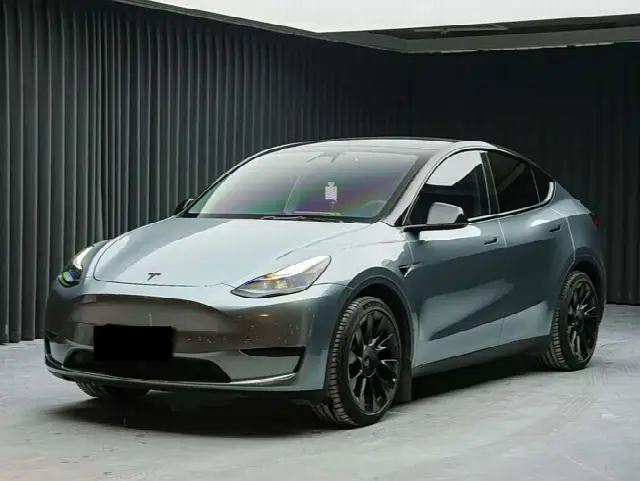 Tesla Model Y 2022, 30 000 км