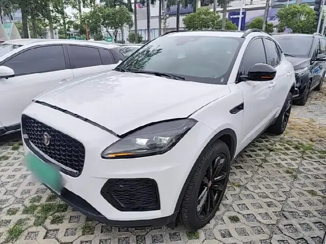 Jaguar E-Pace 2024, 11 800 км