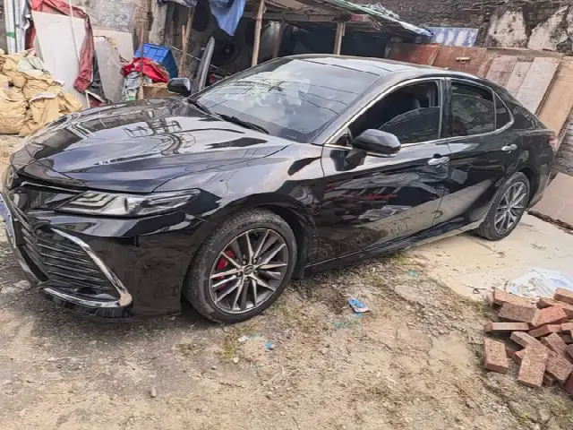 Toyota Camry 2021, 76 000 км
