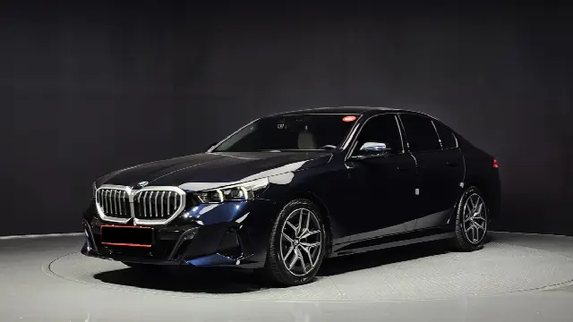 BMW 5 Series 2023, 9 102 км