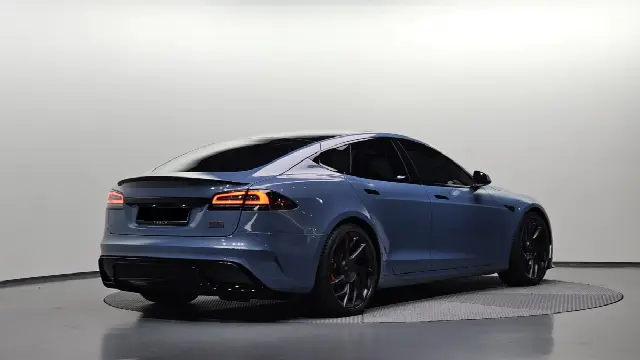 Tesla Model S 2012, 3 416 км