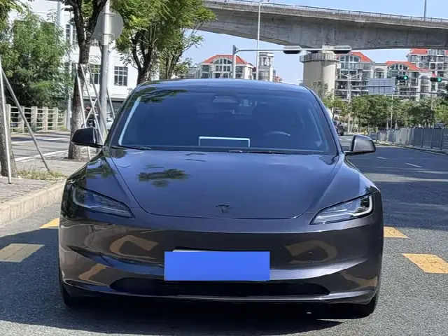 Tesla Model 3 2023, 70 000 км
