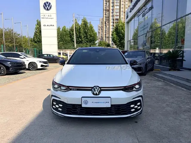 Volkswagen Golf GTI 2023, 25 800 км