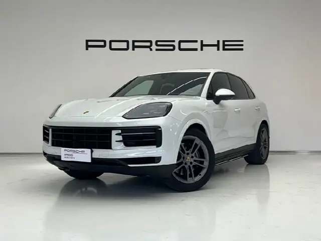 Porsche Cayenne 2024, 32 000 км