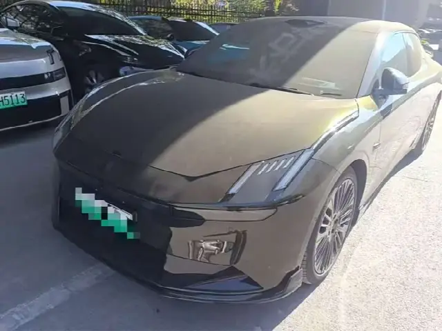 Lynk & Co 30 EM-P Hybrid 2025, 7 000 км