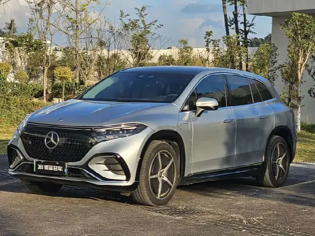Mercedes-Benz EQS SUV 2023, 43 000 км
