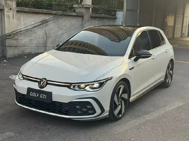 Volkswagen Golf GTI 2023, 25 000 км