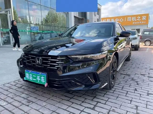 Honda Accord 2025, 15 000 км