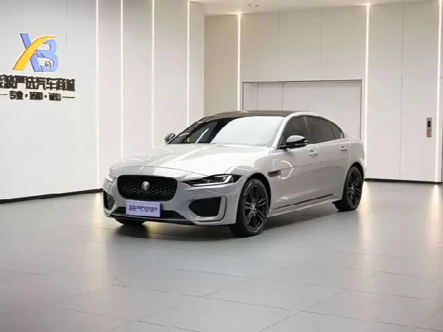 Jaguar XE L 2024, 25 000 км
