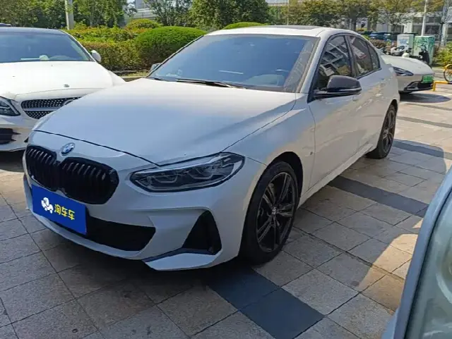 BMW 1 Series 2023, 17 100 км