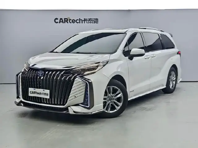 Toyota Sienna 2024, 34 000 км