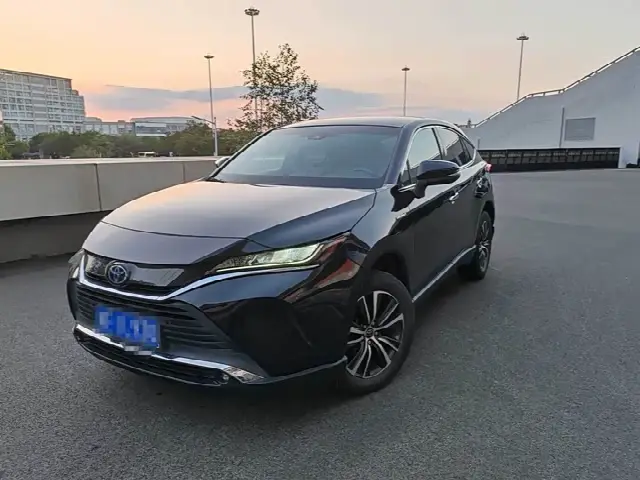 Toyota Harrier 2022, 40 000 км