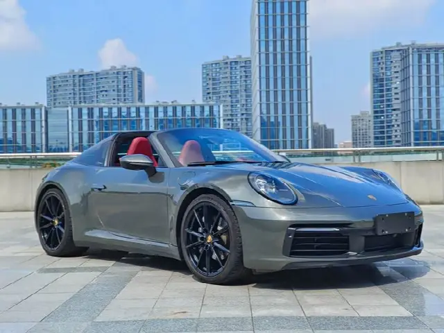 Porsche 911 2023, 40 000 км