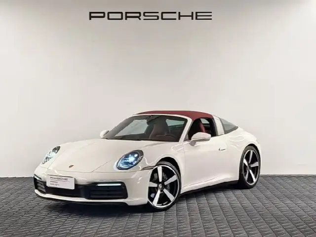 Porsche 911 2022, 37 000 км