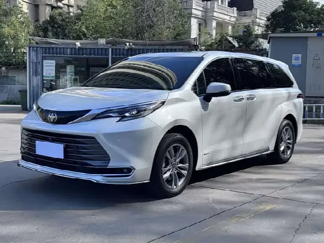 Toyota Sienna 2024, 40 000 км