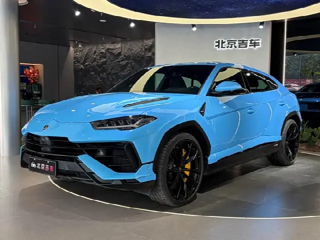 Lamborghini Urus 2023, 31 000 км