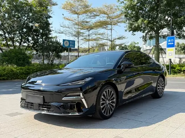 Geely Galaxy Starshine 8 EM-i 2025, 20 000 км