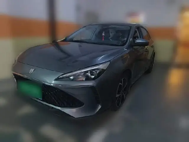 Roewe i5 2023, 16 300 км