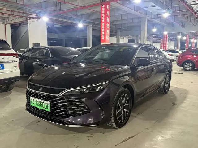 BYD Qin L 2025, 15 000 км