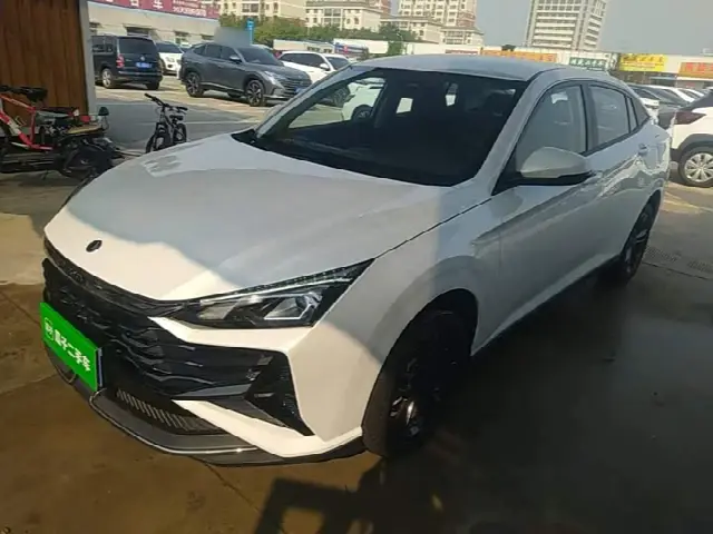 Dongfeng Aeolus Yixuan 2025, 6 200 км