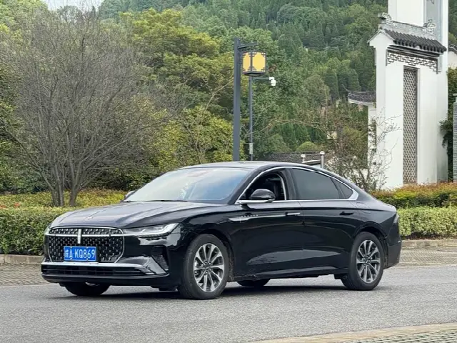 Lincoln Z (Zephyr) 2024, 45 000 км