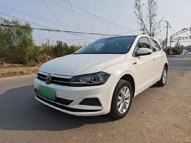 Volkswagen Polo 2021, 67 400 км