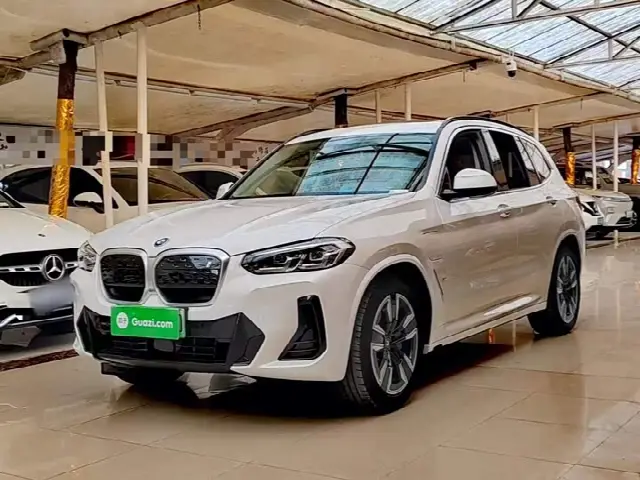 BMW iX3 2023, 44 000 км