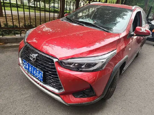 Toyota Yaris L Hatchback 2022, 8 000 км