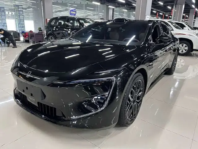 Avatr 12 2026, 3 000 км