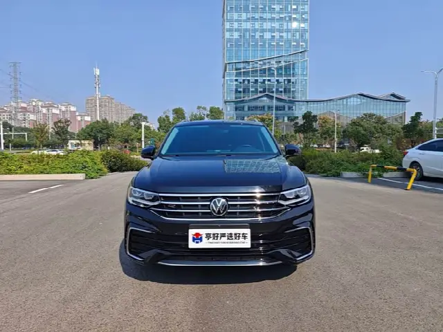 Volkswagen Tiguan L Pro 2024, 33 000 км