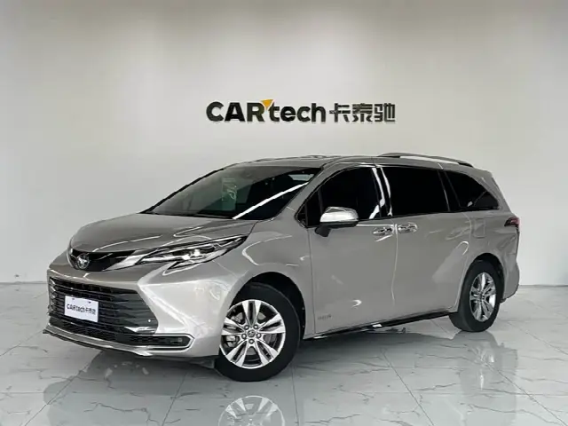 Toyota Sienna 2021, 63 000 км
