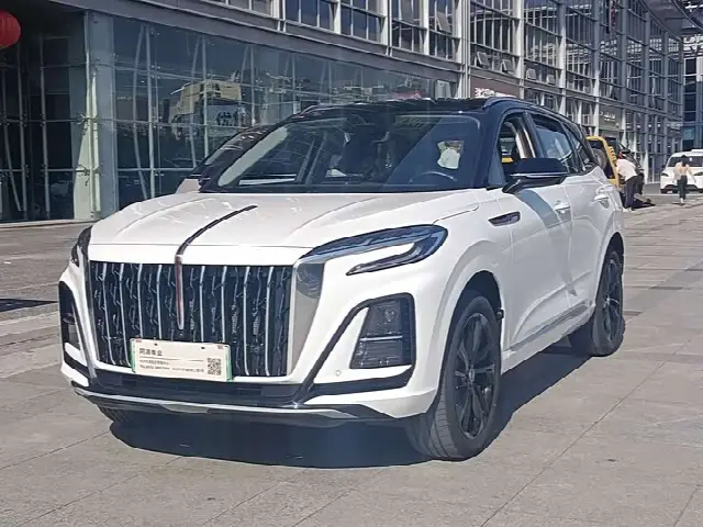 Hongqi HS3 Hybrid 2025, 15 900 км