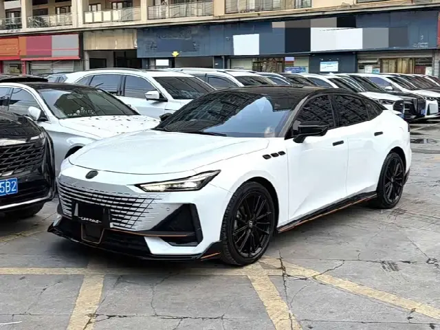 Changan UNI-V 2023, 22 000 км