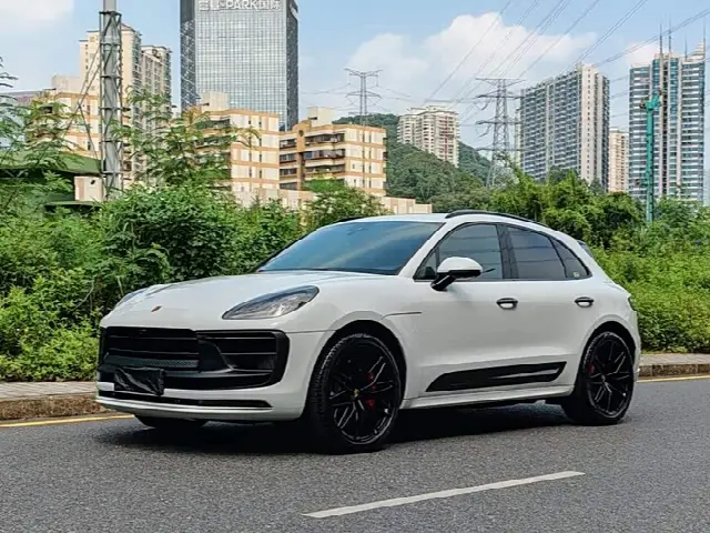 Porsche Panamera 2023, 45 000 км
