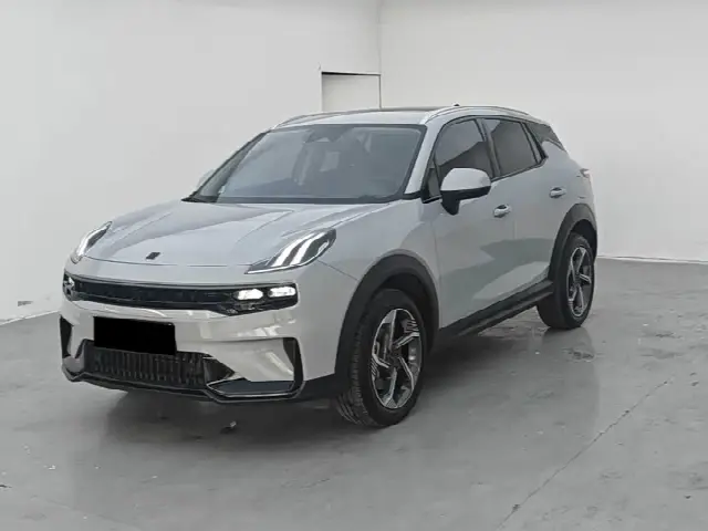 Lynk & Co 06 EM-P Hybrid 2023, 40 000 км