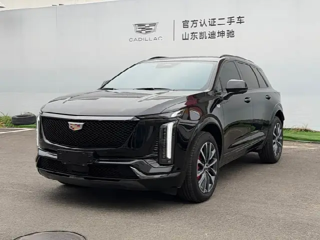 Cadillac XT5 2025, 28 000 км