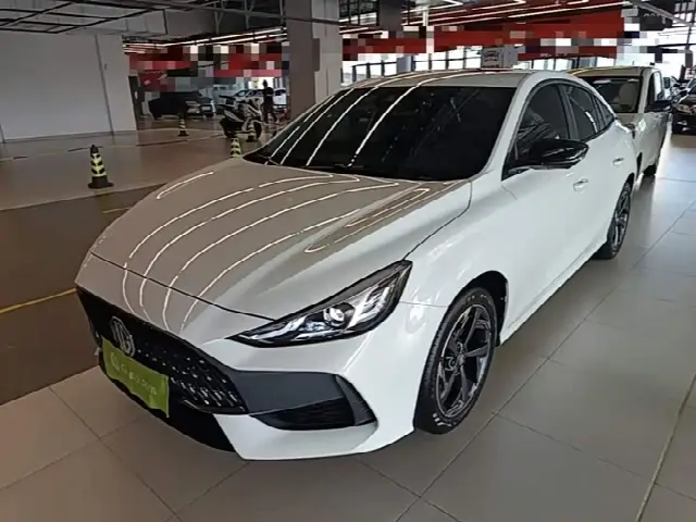 MG Motor 5 2023, 25 200 км