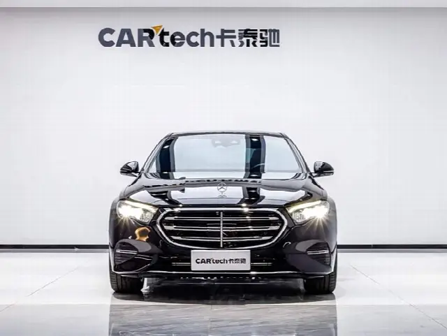 Mercedes-Benz E-Class 2025, 17 900 км