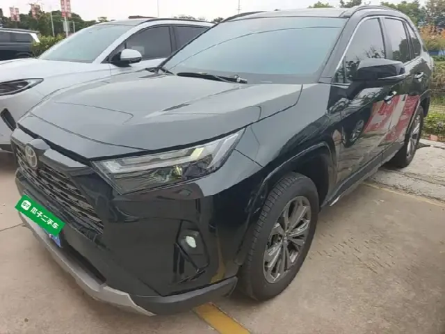 Toyota RAV4 2024, 16 000 км