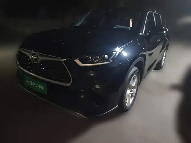 Toyota Highlander 2026, 2 400 км