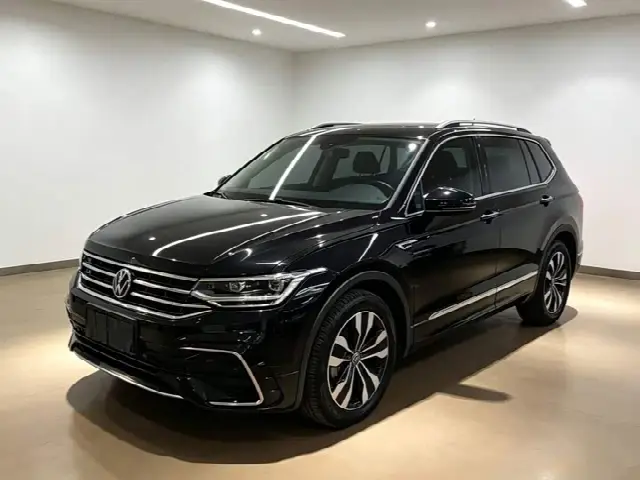 Volkswagen Tiguan L Pro 2023, 51 000 км