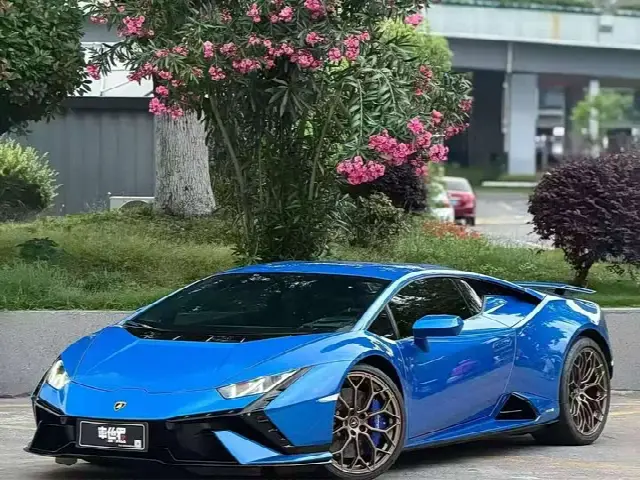 Lamborghini Huracán 2023, 4 000 км