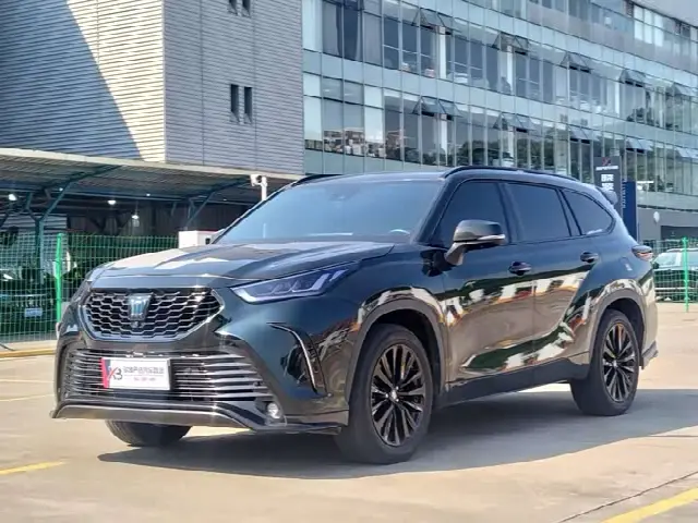 Toyota Crown Kluger 2021, 29 000 км