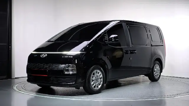 Hyundai Staria 2025, 4 697 км